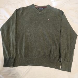 Tommy Hilfiger Men's Green Sweater